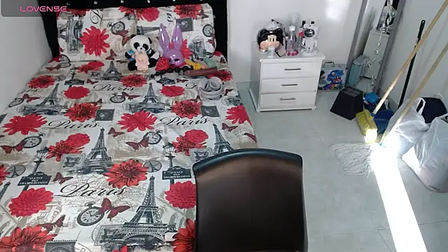 Snapshot of soniafuckboobs chatting on March 2026 12:32:02 PM soniafuckboobs online show from March 2026 12:32:02 PM