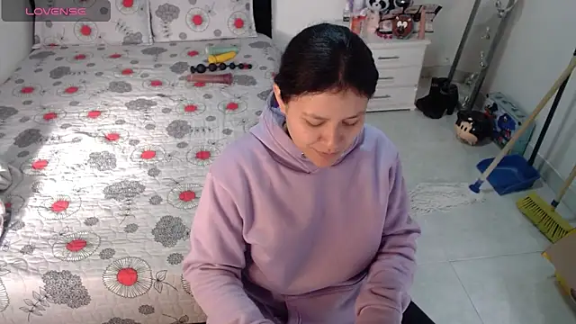 Snapshot of soniafuckboobs chatting on April 2026 12:17:02 PM soniafuckboobs online show from April 2026 12:17:02 PM