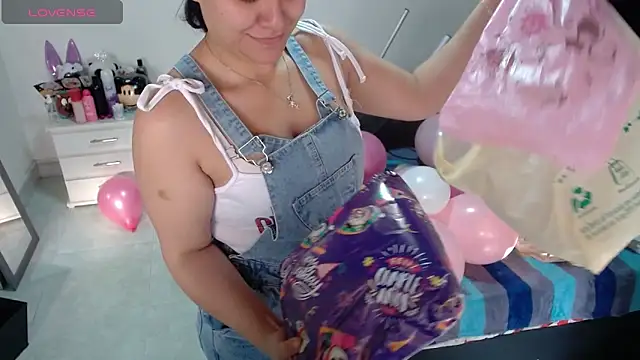 Snapshot of soniafuckboobs chatting on April 2026 12:22:01 PM soniafuckboobs online show from April 2026 12:22:01 PM