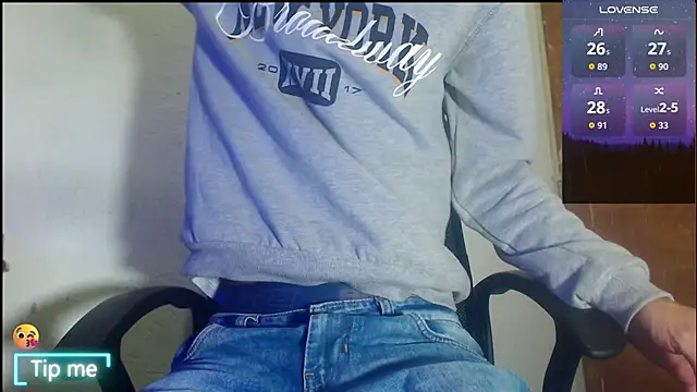 Snapshot of GrayHornyX chatting on April 2026 10:39:01 AM GrayHornyX online show from April 2026 10:39:01 AM