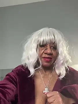 BreanaDivine online show from February 2025 06:41:01 PM