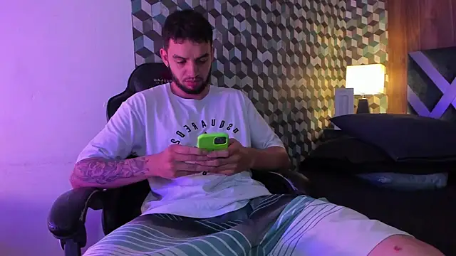 Michael magno online show from January 2025 05:41:01 PM