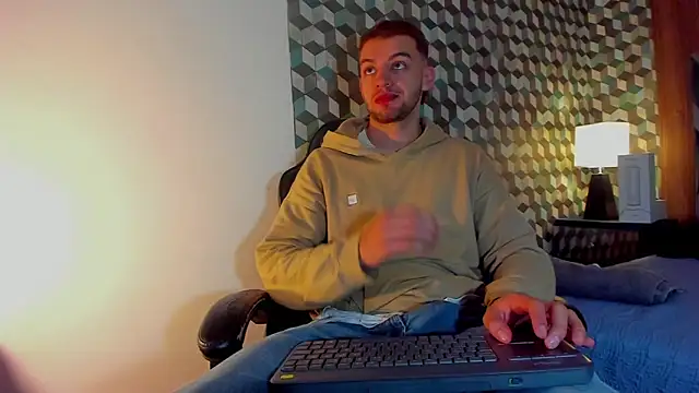 Michael magno online show from February 2025 12:27:01 PM