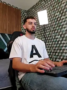 Michael magno online show from September 2025 07:17:02 PM