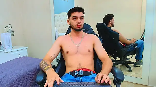 Michael magno online show from November 2025 10:21:02 PM