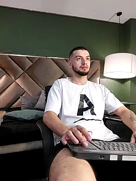 Michael magno online show from January 2026 03:42:02 AM