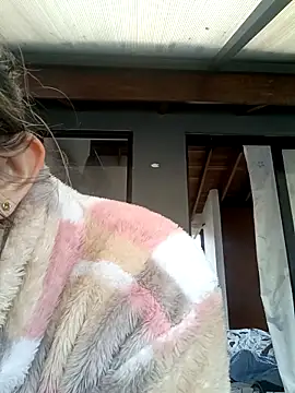 Chantal hott online show from October 2025 04:42:01 PM