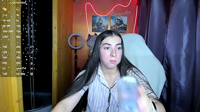 Snapshot of Fiery_Brunette_ chatting on September 2025 10:59:02 AM Fiery Brunette  online show from September 2025 10:59:02 AM