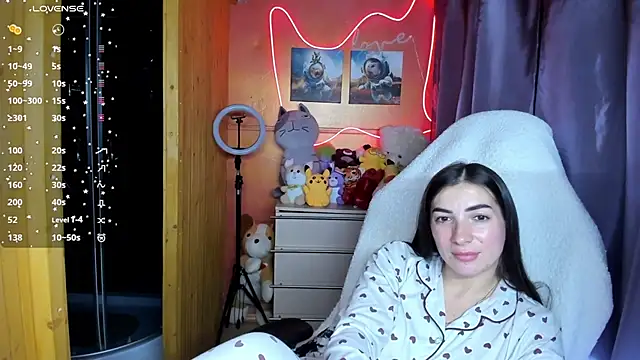 Snapshot of Fiery_Brunette_ chatting on September 2025 07:13:02 AM Fiery Brunette  online show from September 2025 07:13:02 AM