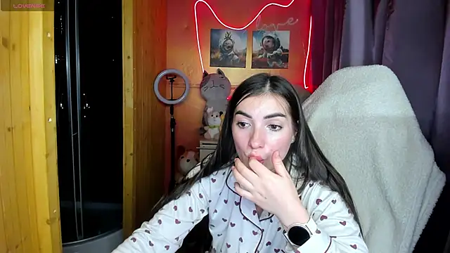 Snapshot of Fiery_Brunette_ chatting on October 2025 10:21:01 AM Fiery Brunette  online show from October 2025 10:21:01 AM