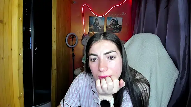 Snapshot of Fiery_Brunette_ chatting on May 2026 04:17:02 AM Fiery Brunette online show from May 2026 04:17:02 AM