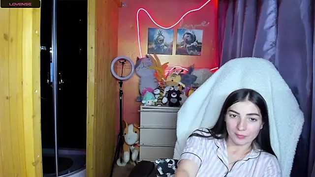 Snapshot of Fiery_Brunette_ chatting on June 2026 03:59:01 AM Fiery Brunette online show from June 2026 03:59:01 AM
