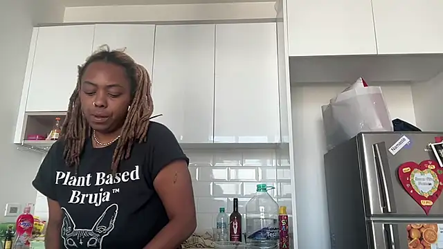 ChocolateCakeQueen online show from February 2025 09:13:01 PM