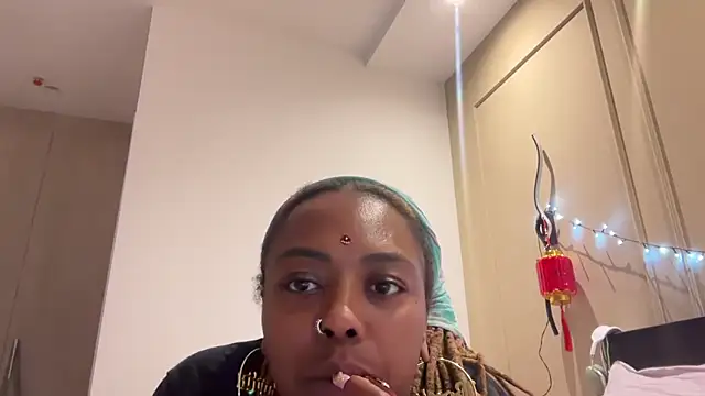 ChocolateCakeQueen online show from February 2025 12:49:02 AM