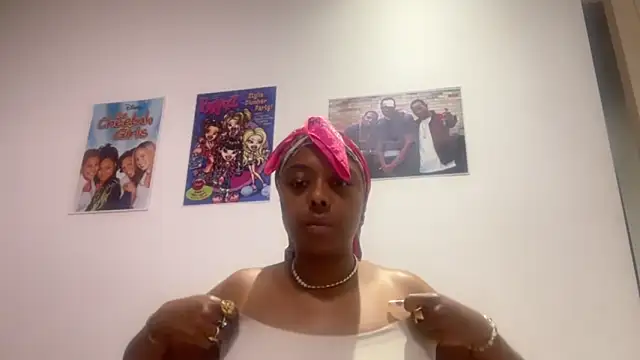Snapshot of ChocolateCakeQueen chatting on May 2026 02:50:01 AM ChocolateCakeQueen online show from May 2026 02:50:01 AM