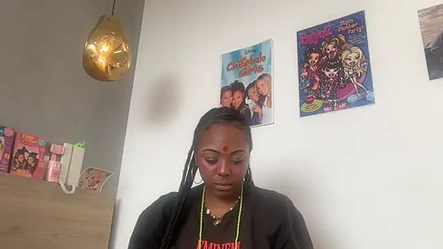 Snapshot of ChocolateCakeQueen chatting on June 2026 08:57:02 PM ChocolateCakeQueen online show from June 2026 08:57:02 PM