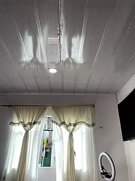 Snapshot of hannahb-e chatting on January 2026 01:58:01 PM hannahb-e online show from January 2026 01:58:01 PM