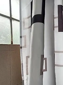 Snapshot of hannahb-e chatting on January 2026 04:11:02 PM hannahb-e online show from January 2026 04:11:02 PM