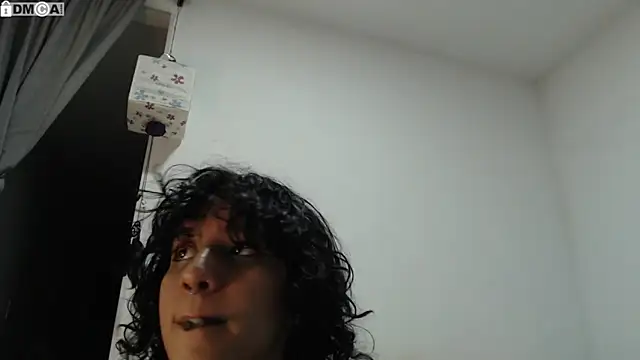 Snapshot of AlinaWoolf_ chatting on September 2025 03:06:02 AM AlinaWoolf  online show from September 2025 03:06:02 AM