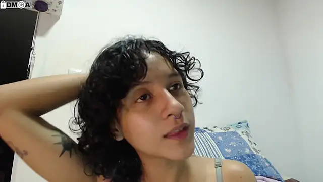 Snapshot of AlinaWoolf_ chatting on September 2025 03:19:01 AM AlinaWoolf  online show from September 2025 03:19:01 AM