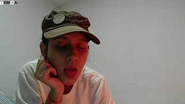 AlinaWoolf  online show from January 2026 03:30:02 AM