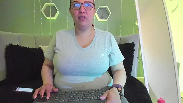 Sammy owens  online show from March 2025 12:32:02 PM