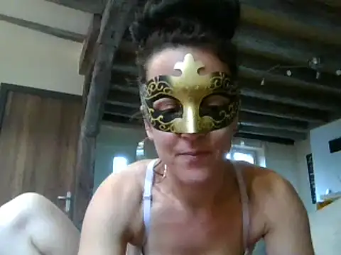 Masquegirlmysterious online show from November 2025 12:38:01 PM