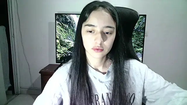 Snapshot of aineangeel chatting on February 2025 02:09:02 AM aineangeel online show from February 2025 02:09:02 AM