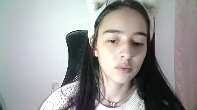 Snapshot of aineangeel chatting on March 2025 04:05:01 AM aineangeel online show from March 2025 04:05:01 AM