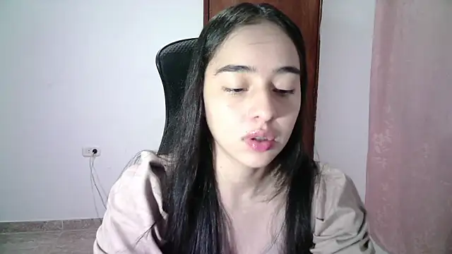 Snapshot of aineangeel chatting on September 2025 01:18:01 AM aineangeel online show from September 2025 01:18:01 AM