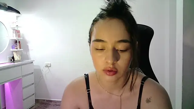 aineangeel online show from November 2025 12:53:02 AM