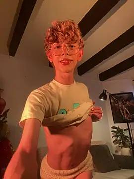 lyamthommpson online show from December 2025 08:14:01 PM