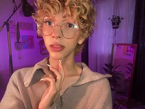 lyamthommpson online show from March 2026 07:31:01 PM