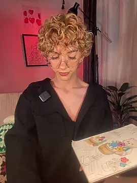 lyamthommpson online show from April 2026 02:42:02 AM