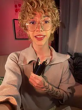 lyamthommpson online show from April 2026 03:26:01 AM