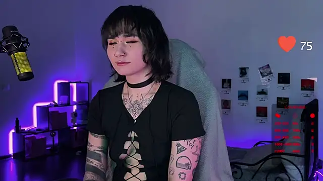 deadlysweet online show from February 2025 01:03:01 AM