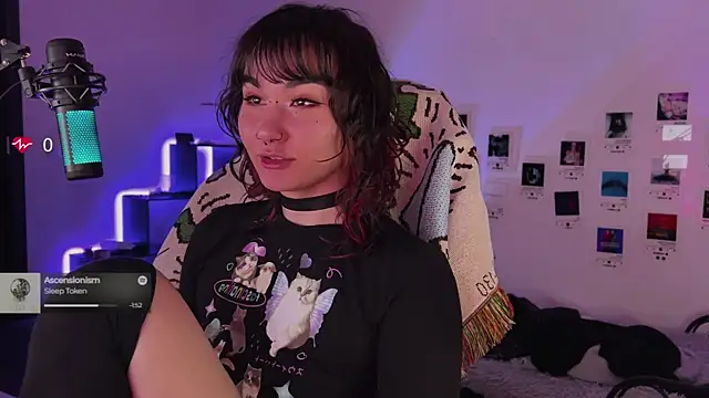 deadlysweet online show from October 2025 01:31:01 AM