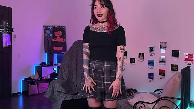 deadlysweet online show from June 2026 07:05:02 PM
