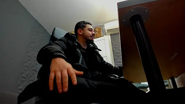 JoshKnights online show from October 2025 04:57:01 AM