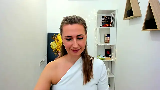 Snapshot of PassionGlow chatting on January 2025 02:57:02 AM PassionGlow online show from January 2025 02:57:02 AM