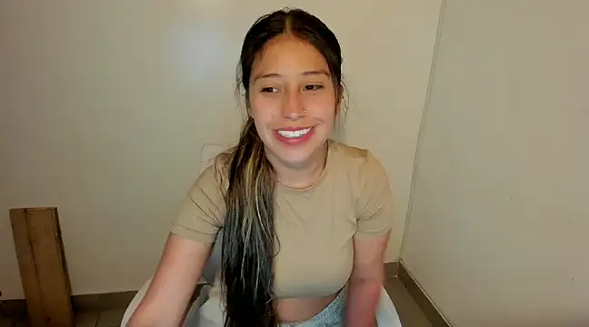 Snapshot of kiaraowen chatting on March 2025 10:26:01 PM kiaraowen online show from March 2025 10:26:01 PM