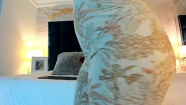 EVELIN MASON online show from October 2025 07:43:01 PM