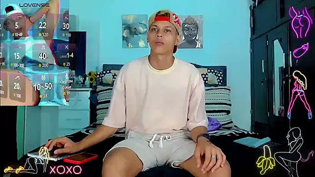 Liamscott  online show from October 2025 09:34:01 PM