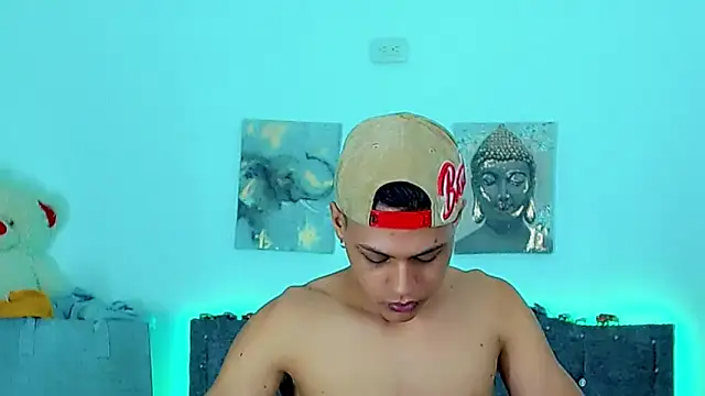 Liamscott  online show from March 2026 09:51:01 PM