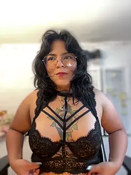 Snapshot of JulianaCastillo chatting on December 2024 05:11:02 AM JulianaCastillo online show from December 2024 05:11:02 AM