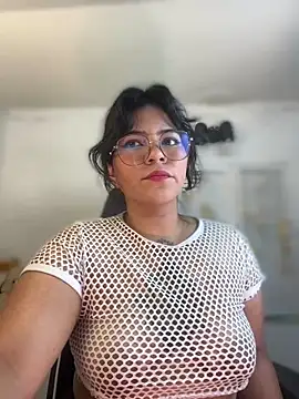 Snapshot of JulianaCastillo chatting on January 2025 11:52:01 AM JulianaCastillo online show from January 2025 11:52:01 AM