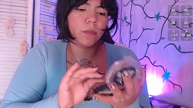 Snapshot of JulianaCastillo chatting on January 2025 05:11:02 AM JulianaCastillo online show from January 2025 05:11:02 AM