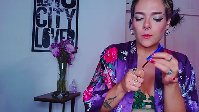 purple em69 online show from September 2025 04:47:01 AM