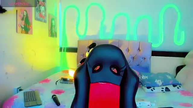 Jessica smith 1 online show from April 2026 11:24:01 AM