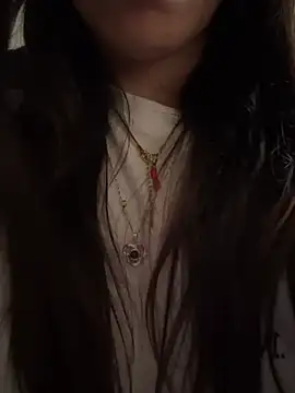Snapshot of rossana99_ chatting on May 2026 01:54:02 PM rossana99 online show from May 2026 01:54:02 PM